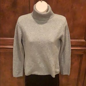 Ann Taylor 100% cashmere M grey turtleneck